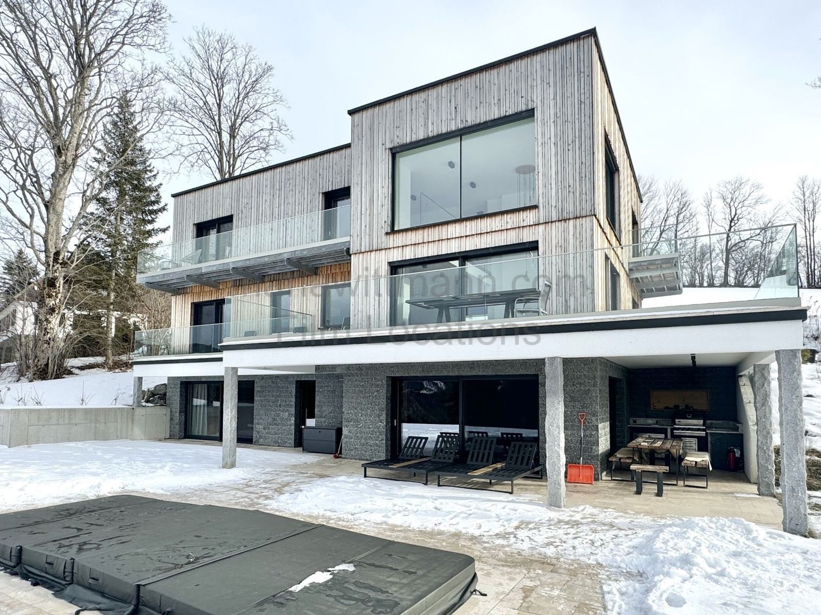 Location 267 - Cover Photo