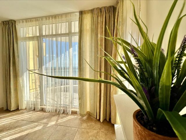 Aheloy Palace - Luxury apartment for 5 person