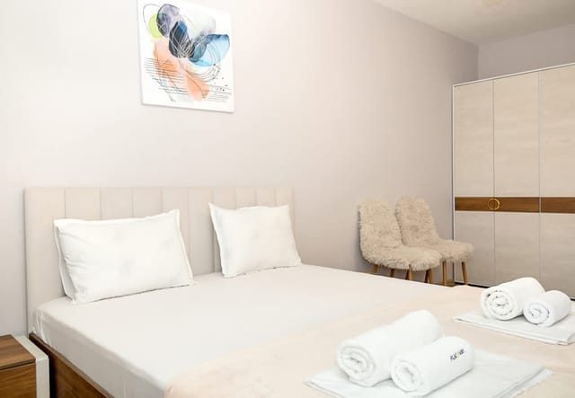 Stylish Flat with Parking St Constantine & Helena