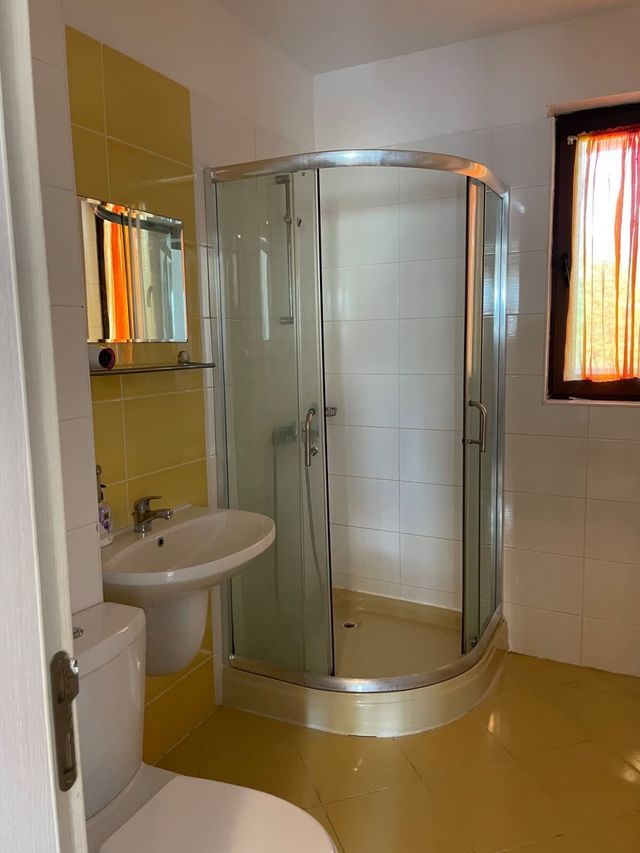 1BD Flat on the Beach with Parking