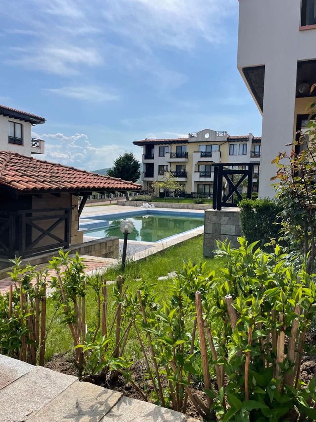 1BD Flat on the Beach with Parking