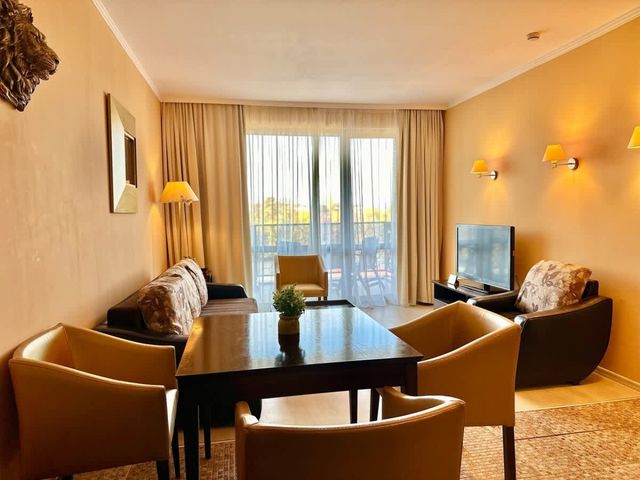 Cozy two bedroom in Royal Beach