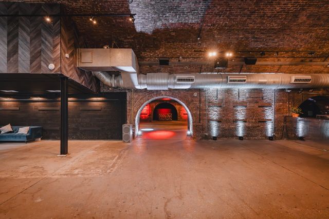 Three Railway Arch Industrial Venue with a Courtyard in Shoreditch