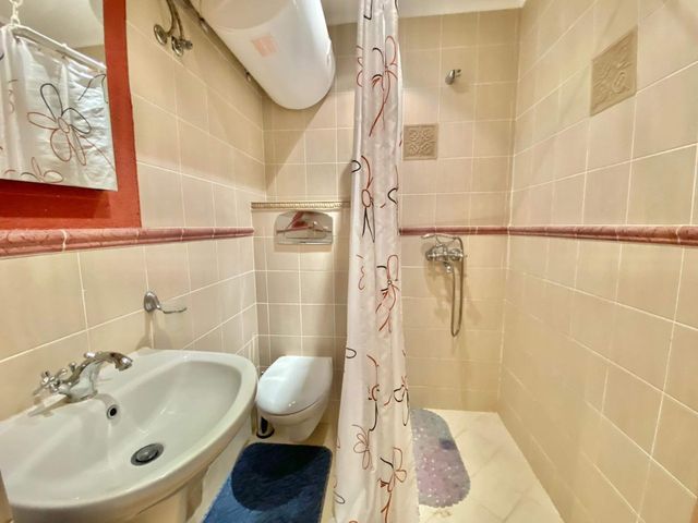 Cozy 1-Bedroom Apartment in Royal Bay