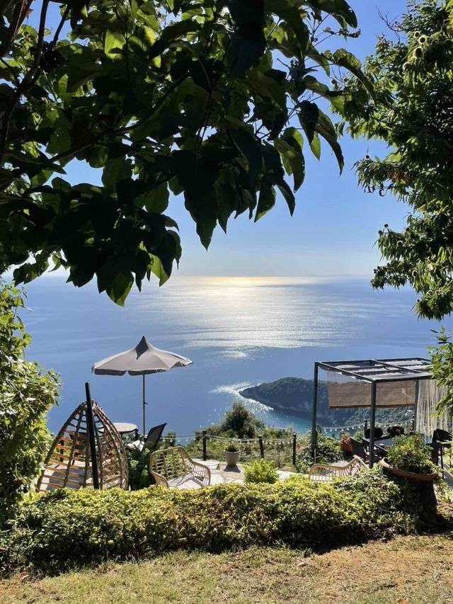 Small Luxury Hotel like an old Traditional house in Pelion with amazing garden and breathteking sea view to the agean.