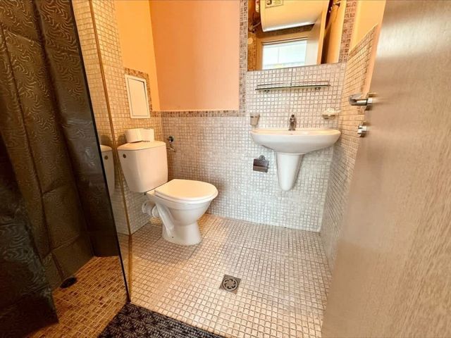 Cozy Rainbow 3  studio pool view