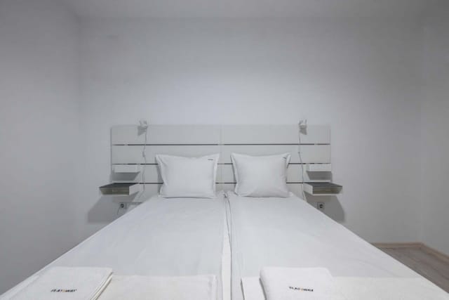 1BD Modern Living on blvd. Tsar Boris III + garage