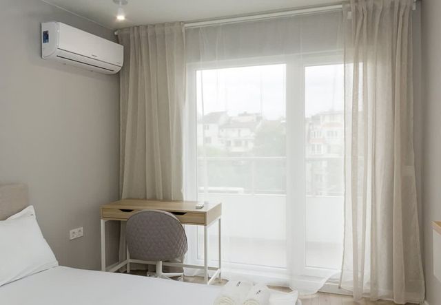 Sea Garden Varna - 2BD Flats with Desk & Balcony