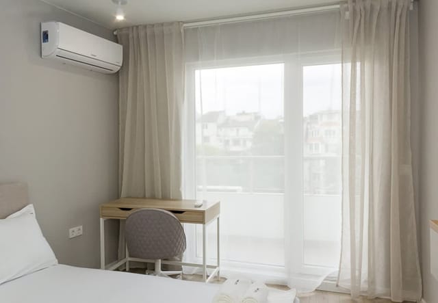 Sea Garden Varna - 2BD Flats with Desk & Balcony