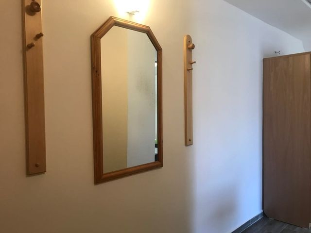 Top Center Studio - The Nest