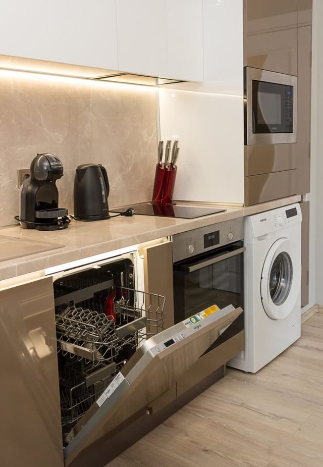 Sunny 1BD Flat in St Constantine & Helena Complex