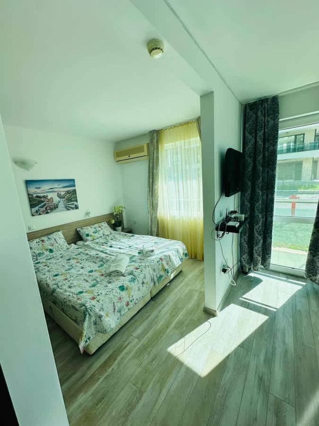 Coastal Vibes Studio Burgas - Photo 3