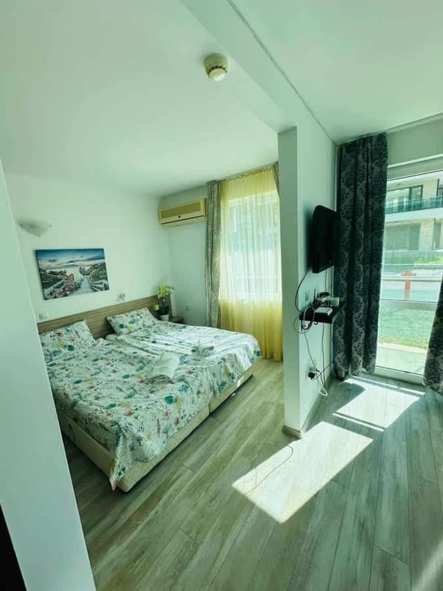 Coastal Vibes Studio Burgas - Photo 3