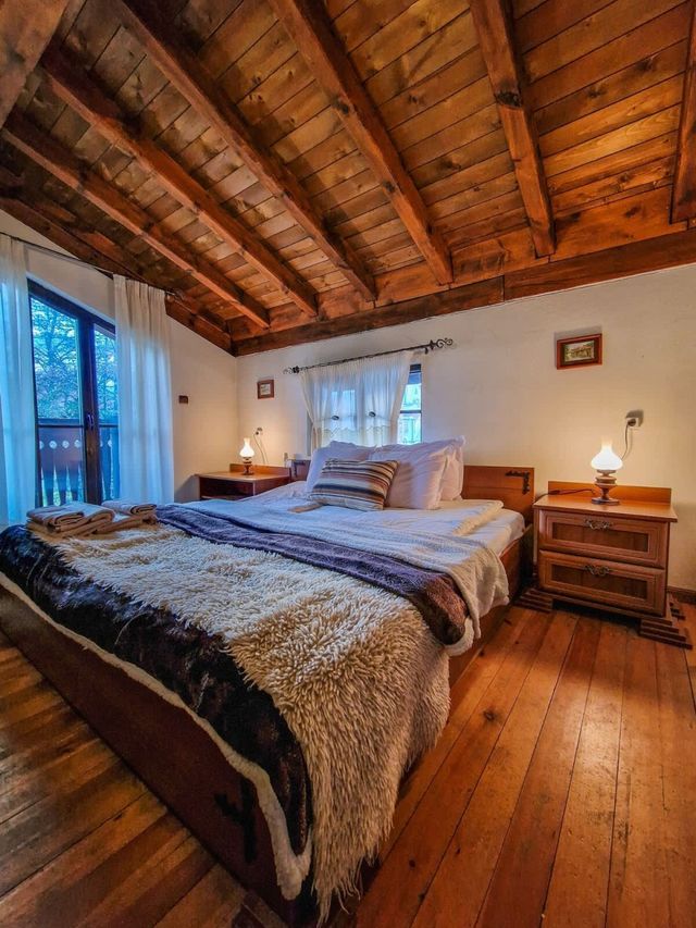 8BD Retreat in Bansko: Comfort & Mountain Charm