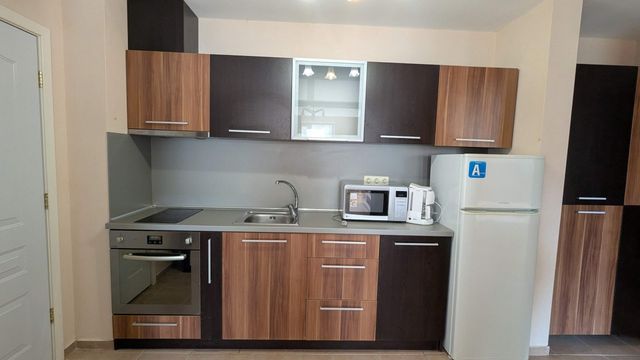 Bright and Spacious Beachfront Apartment with Sea View