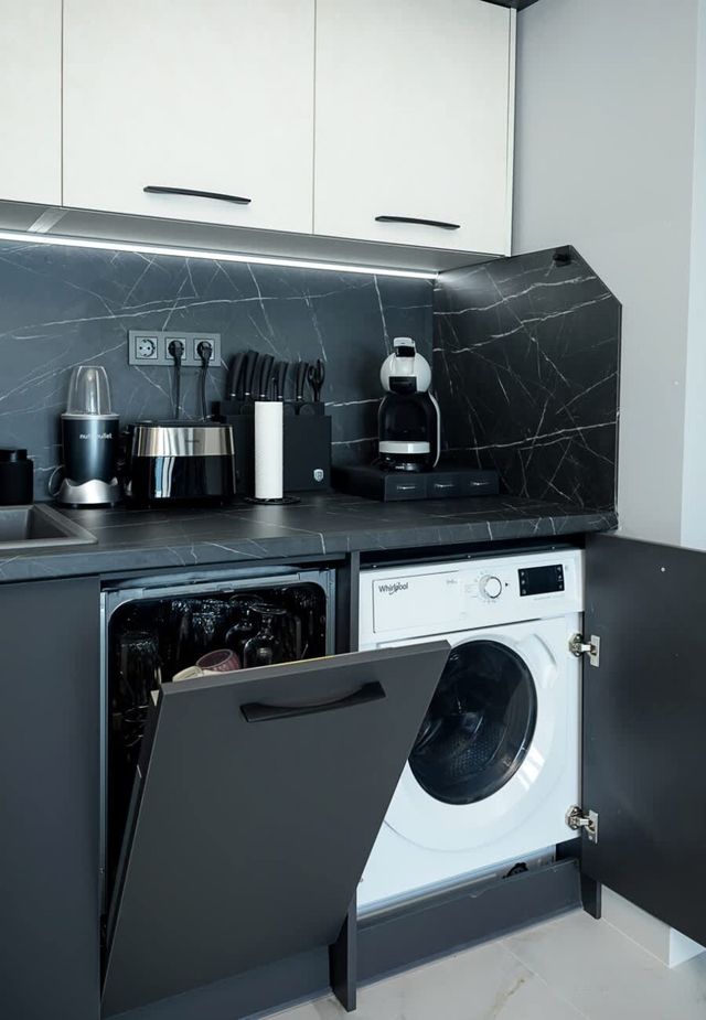 Royal View –Luxury 2BR Apartment with Sea Panorama