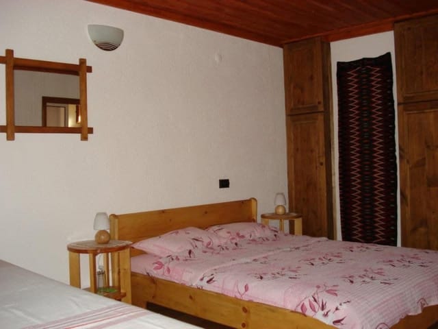 Old Marko's House Park and Lounge