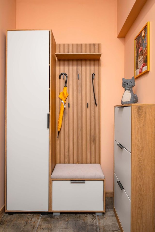 Warm & Stylish Retreat in a Quiet Area