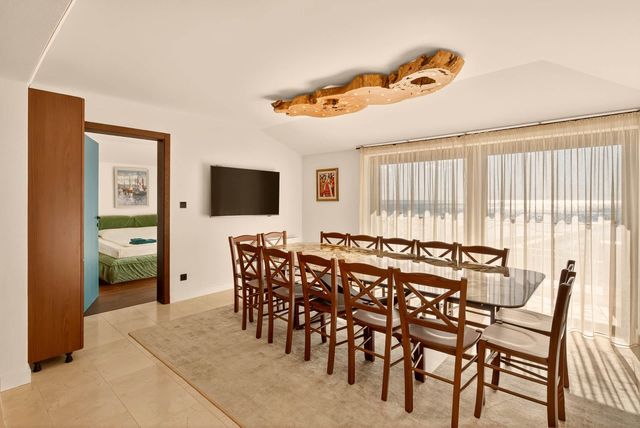 Seaside Luxury Beach Vacation Home – Balchik