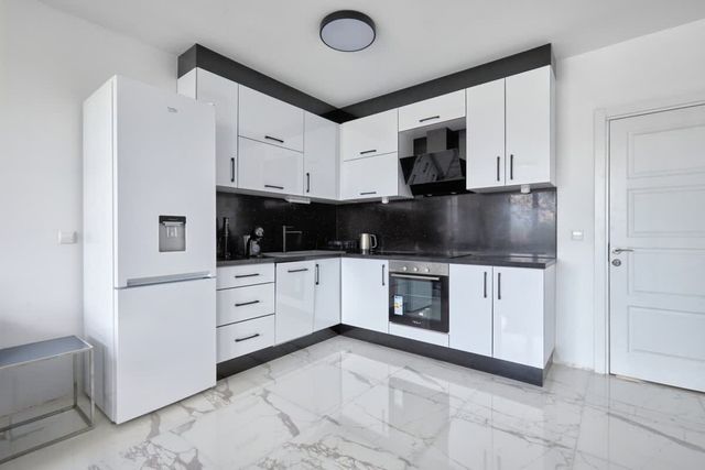 Sunny Seaside Retreat: 2BD Apartment in Nesebar