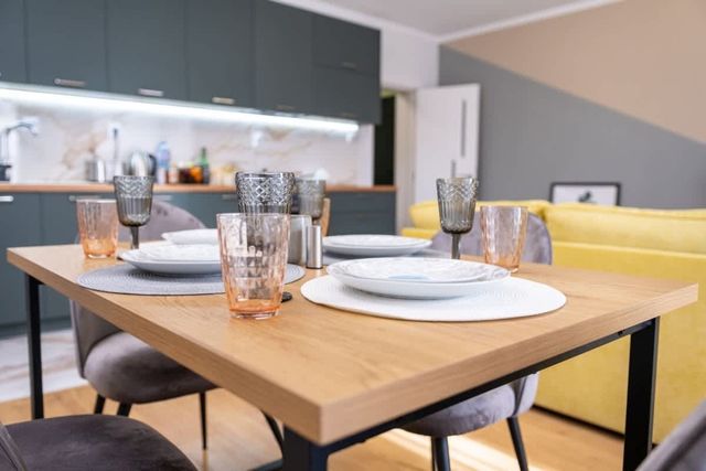 City Center Perfect: 1BR Apartment