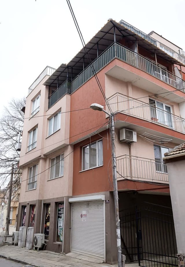 Modern 2-Level Apartment with Balcony in Varna