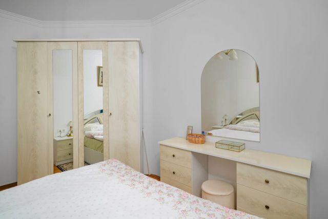 Cozy 2BD Apartment close to South Park