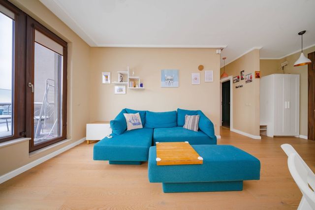 Sunny 1BR with Balcony