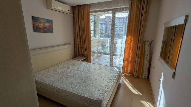 Bright and Spacious Beachfront Apartment with Sea View