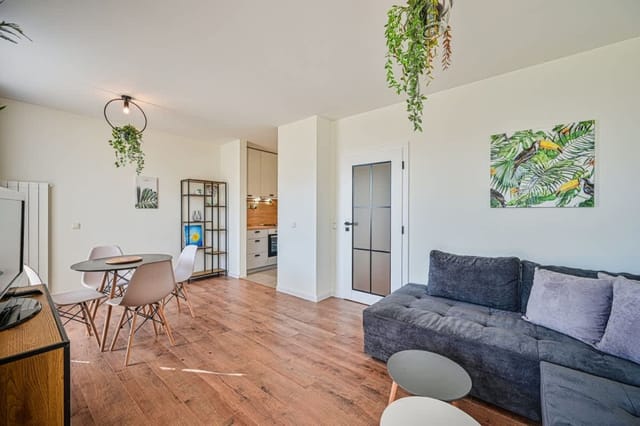 Tropicana Penthouse – 1BD Free parking