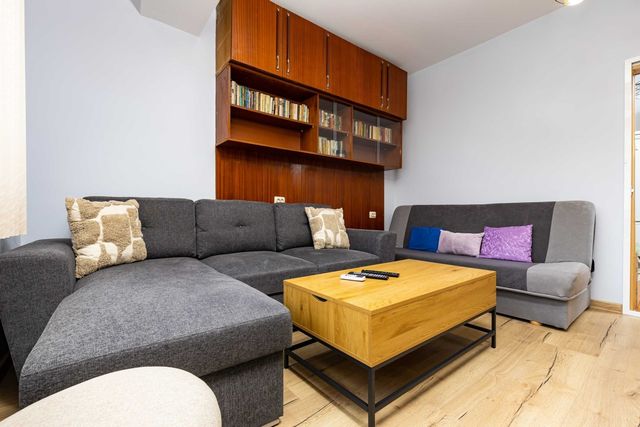 Cozy Floor from a House Near the City Center