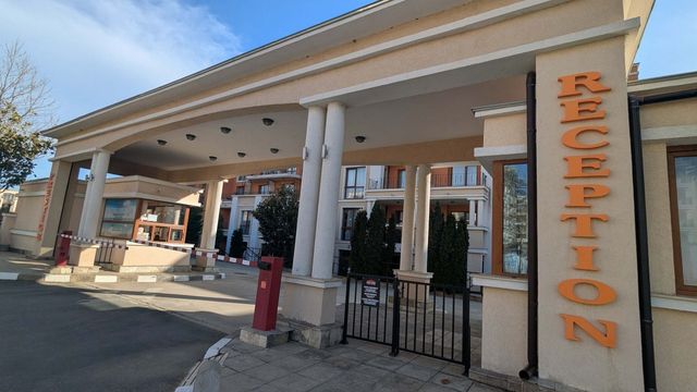 Bright and Spacious Beachfront Apartment with Sea View