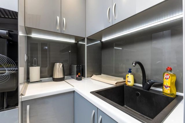 Modern 1BD Flat with Parking near the city centre - Photo 4