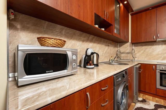 Comfort Corner - 1BD with Balcony