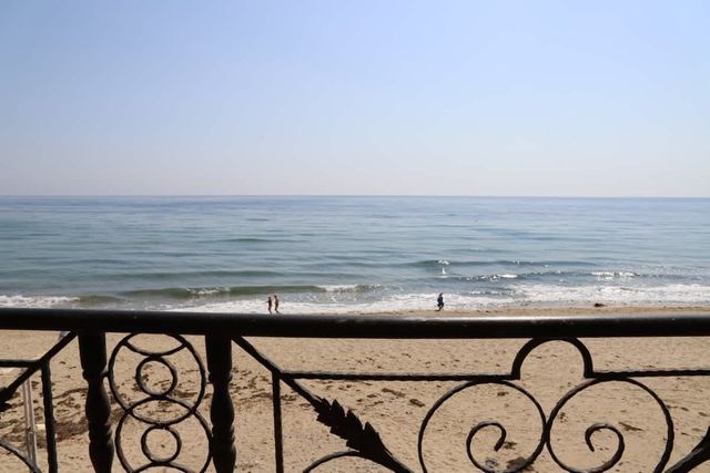 Atrium Exclusive Sea View Apartment