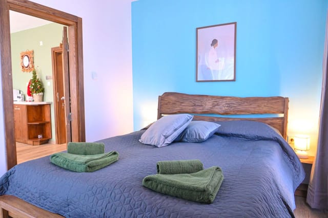 Comfortable 2-Bedroom Apartment Near the Ski Lift