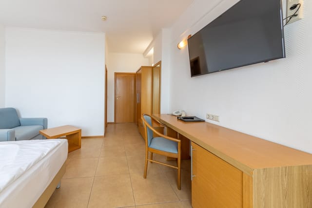 One Bedroom Apartment in The Flamingo Grand Hotel