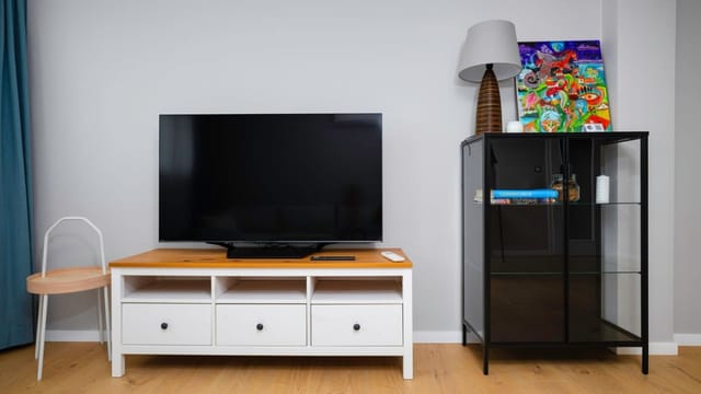 Quiet 2 BDR Comfort Near NDK + Workspace