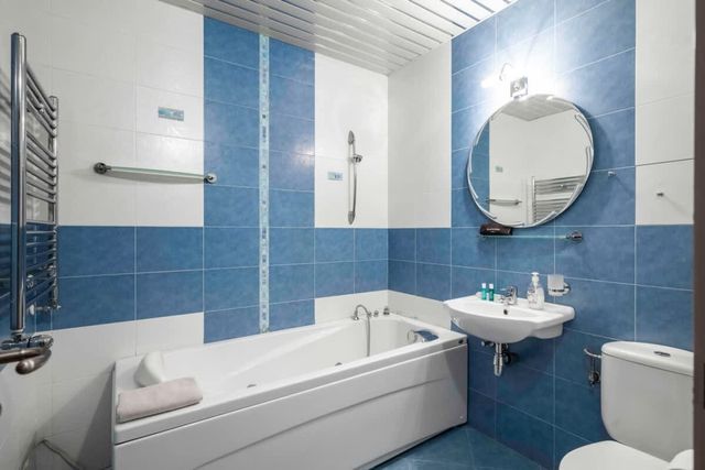 Vintage and Cozy 2BD/2BA Flat in Prime Location