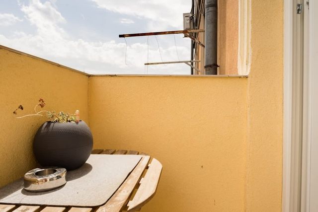 Bright 1BD Flat with Balcony in City Center Sofia - Photo 4