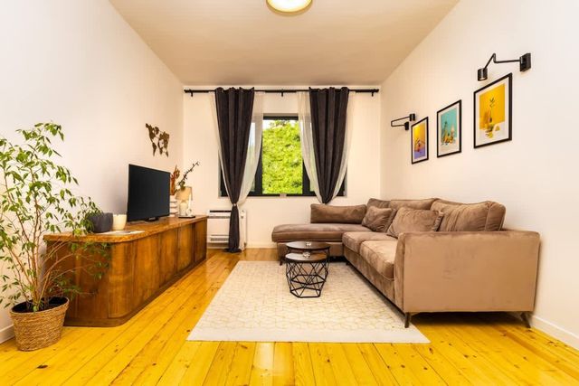 Chic and Charming 2BD Flat in the Heart of Plovdiv - Photo 3