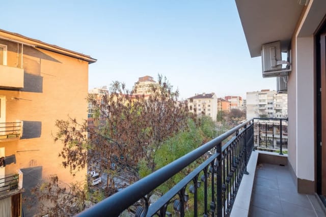 M&amp;M Modern &amp; Multifunctional One Bedroom Apartment - Photo 2