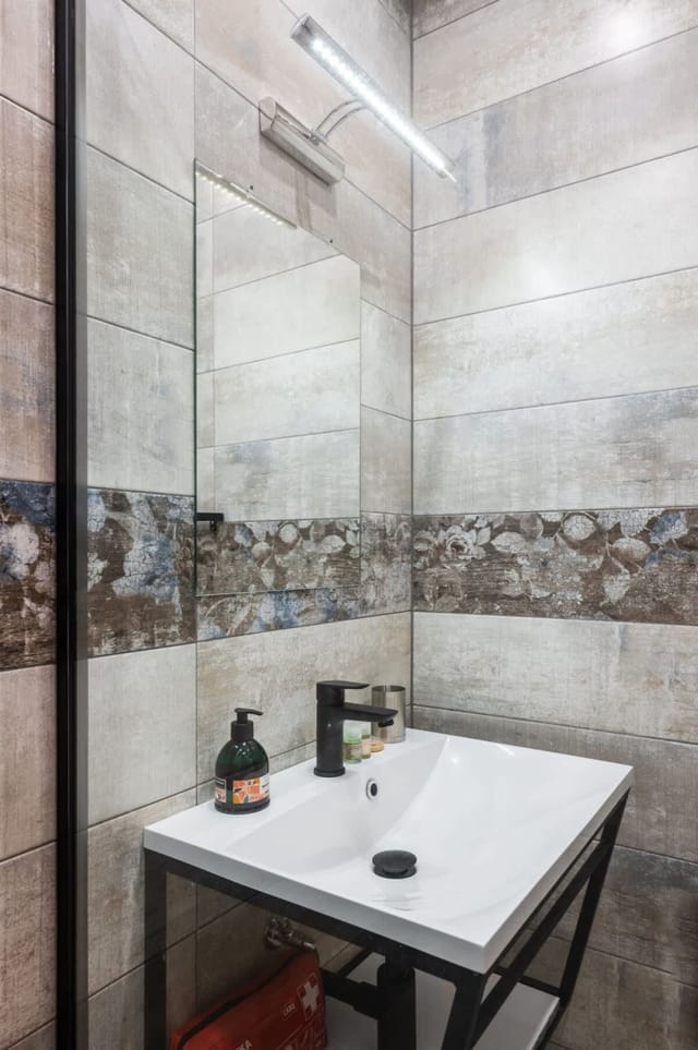 Cozy 1BD Flat in Sofia City Center + Workspace