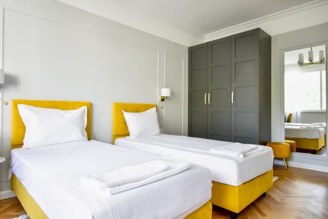 Stylish 2BD with Balcony & Desk near Vitosha Blvd