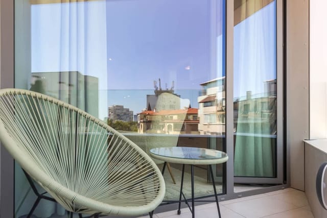 Breezy Boho 2BD Home with Sea View – Chayka