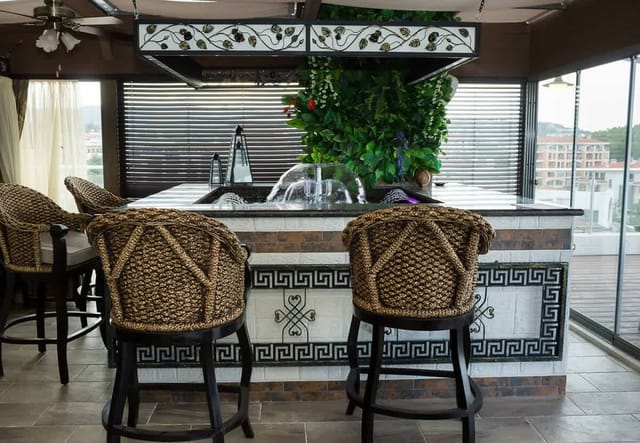 Under the Stars - Lux. Penthouse w/ POOL + Terrace