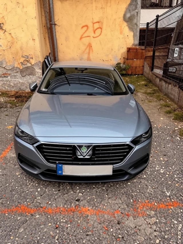 A French affair. With parking, style and elegance.