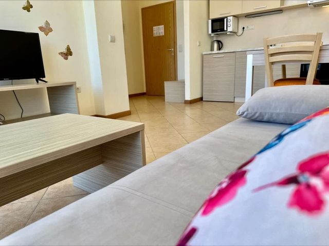 Cozy 1 bedroom pool view  Royal Sun