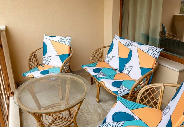 Stylish Flat with Parking St Constantine & Helena