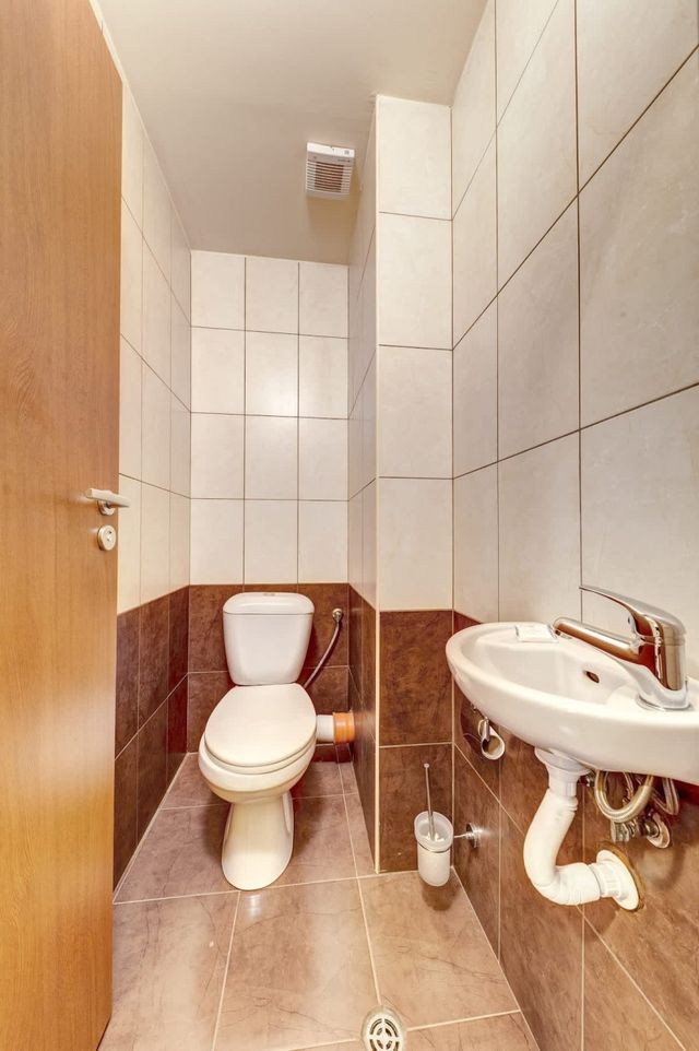 Cosy 1BD Apt w/ Free Parking and Balcony